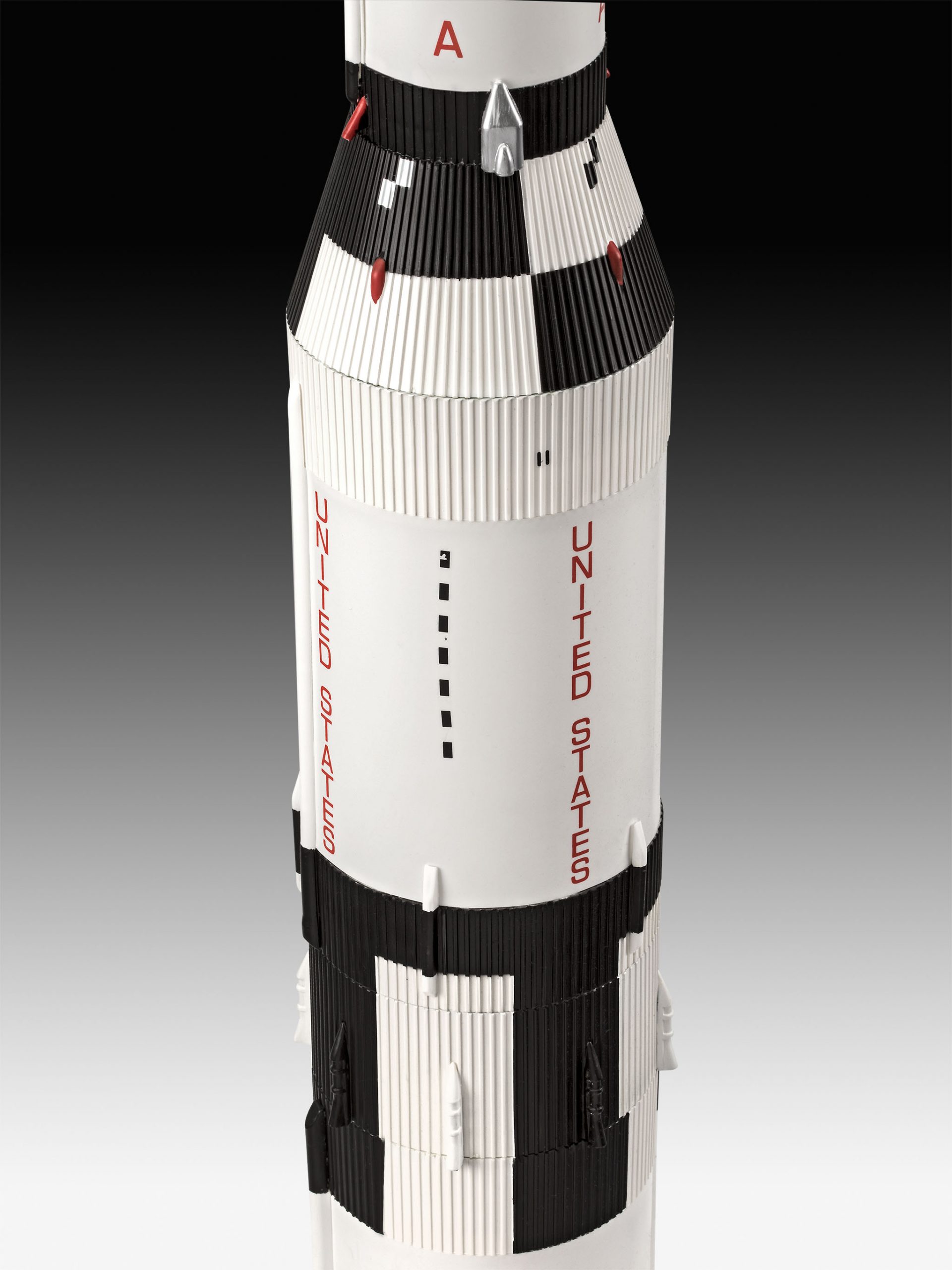 03704_md04_apollo_11_saturn_v_rocket